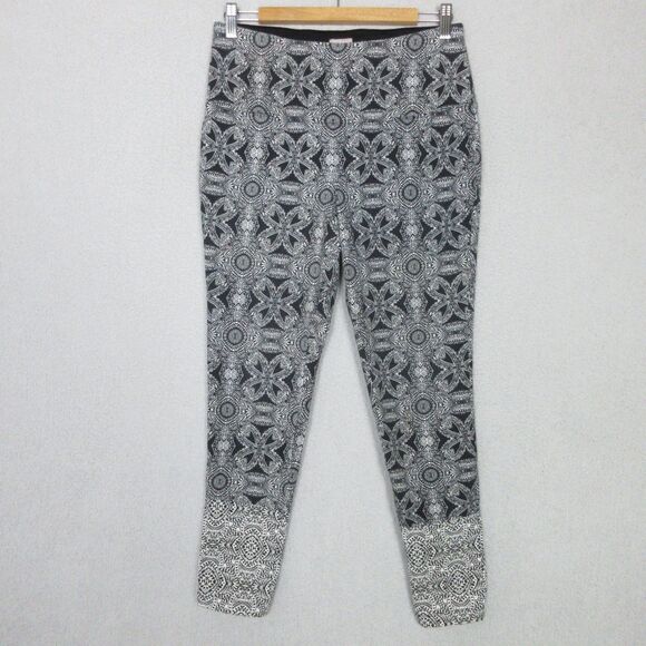Chico's Pants - Chicos Zenergy Leggings Womens 1 US 8/10 Black White Medallion Print Stretch